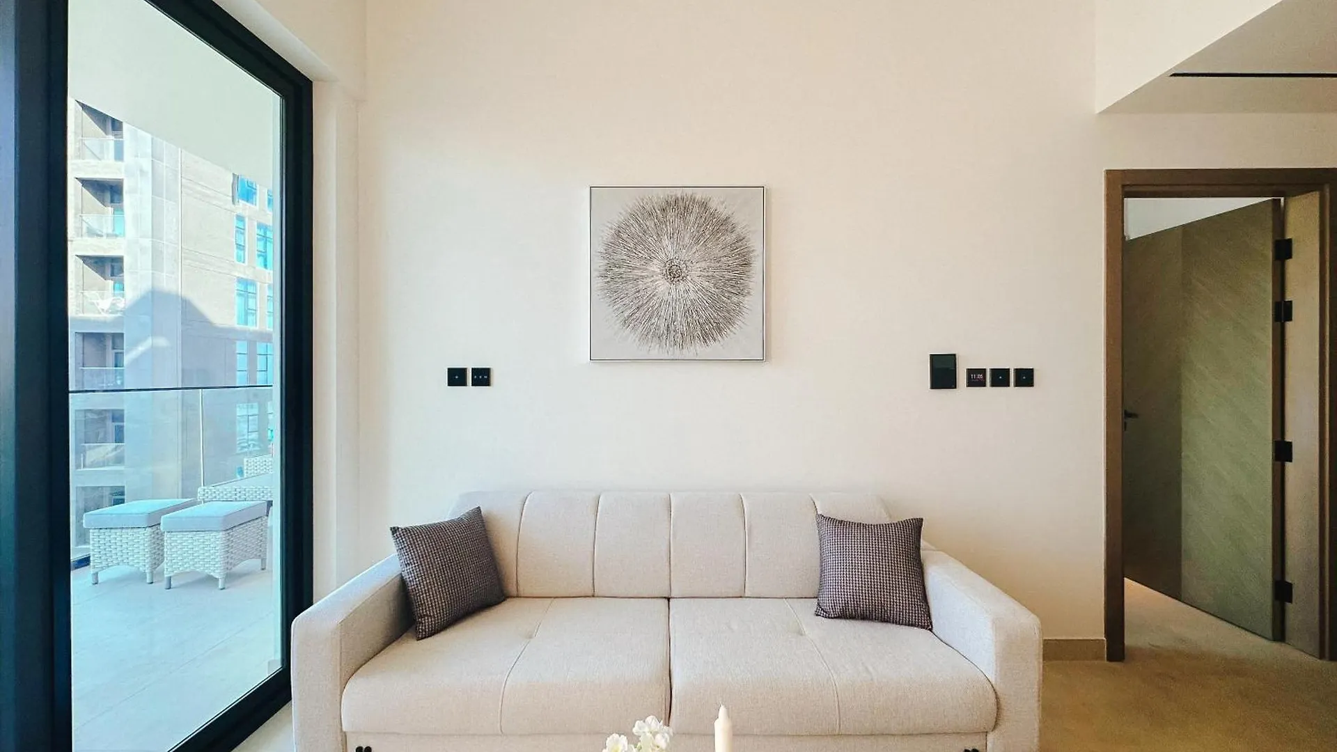 Waterfront apartment with Burj Khalifa views in Business Bay Dubai 0*,